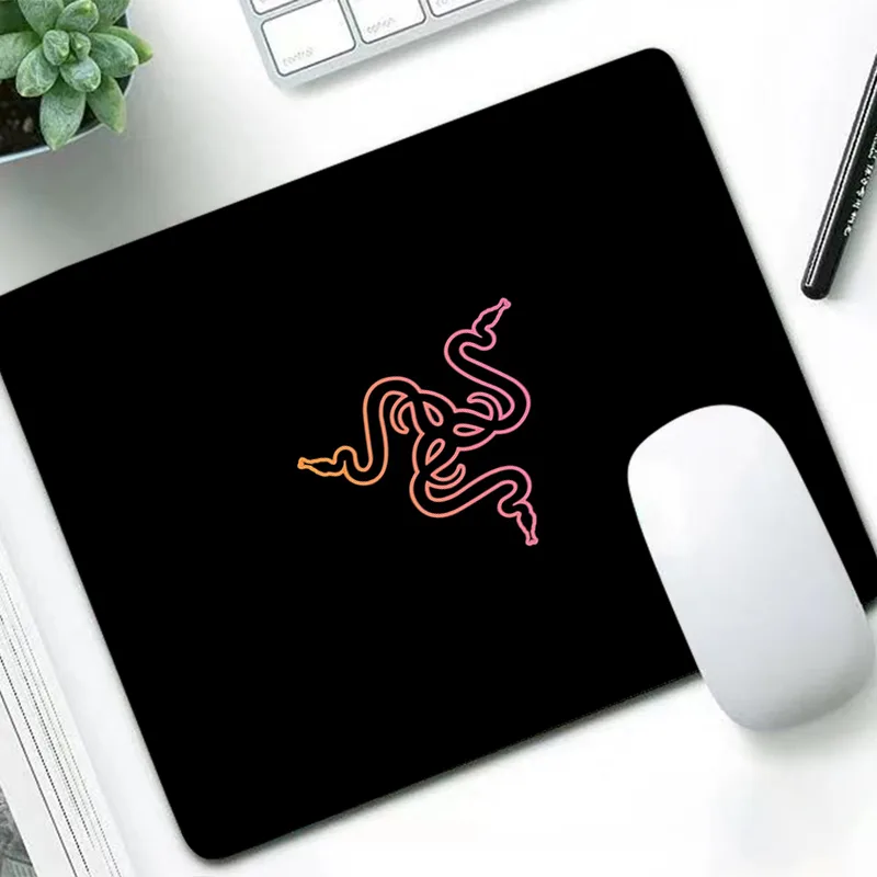 Pc Gaming Used - Razer 高級マウスパッド アニメ ゲーマー デスクマット PC